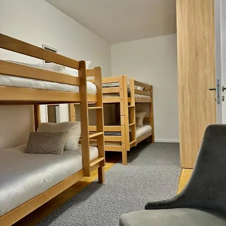 Snow Base Apartament *